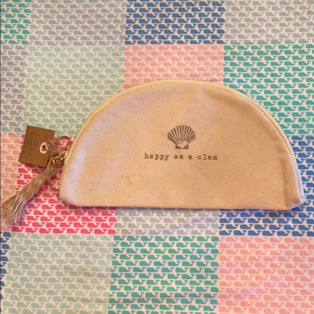 Mud Pie (2) Cosmetic bags